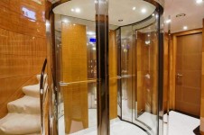 LADY SHEILA -  Elevator